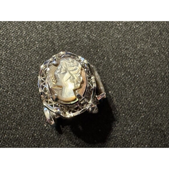 Vintage Sorrento Sterling Mother of Pearl Cameo Earrings Screw Back - Picture 1 of 5